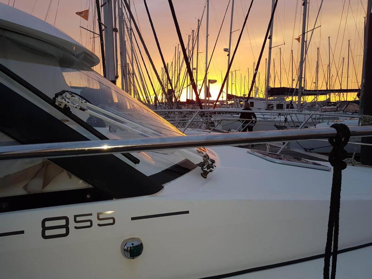 Sur L'eau Botel